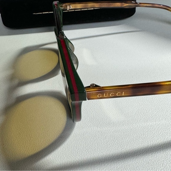 Gucci Boston Brow Bar Round Retro Sunglasses - Picture 4 of 8